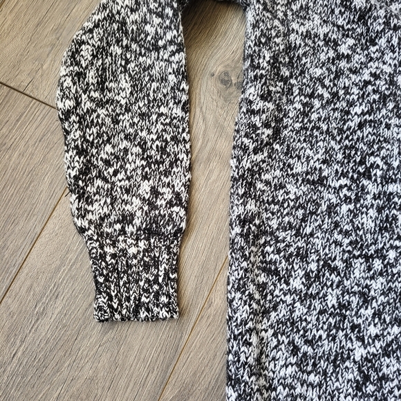Merona Cardigan Black & White {Small} - Picture 6 of 12